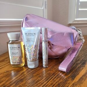 🛍BOGO 50% OFF🤍🛁🫧 NWT‼️BBW Platinum 3-piece Travel Collection w/ Bow Wristlet
